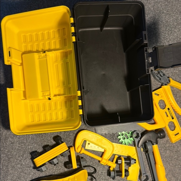 Stanley Yellow and Black Tool Kit - Picture 2 of 4